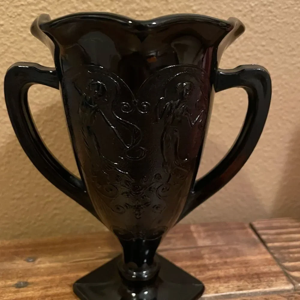 LE Smith 1930’s Dancing Nymph’s Amethyst Vase